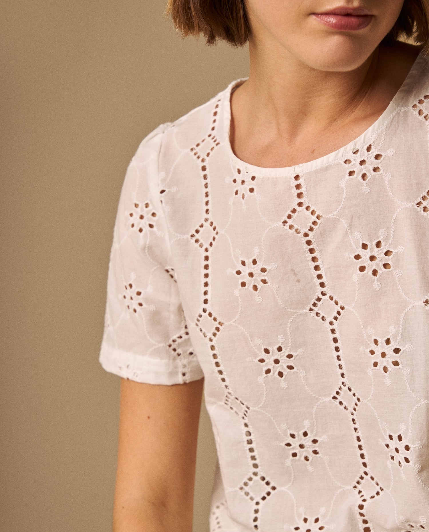 Camisa Bordado Inglés con Detalles Calados - Crudo