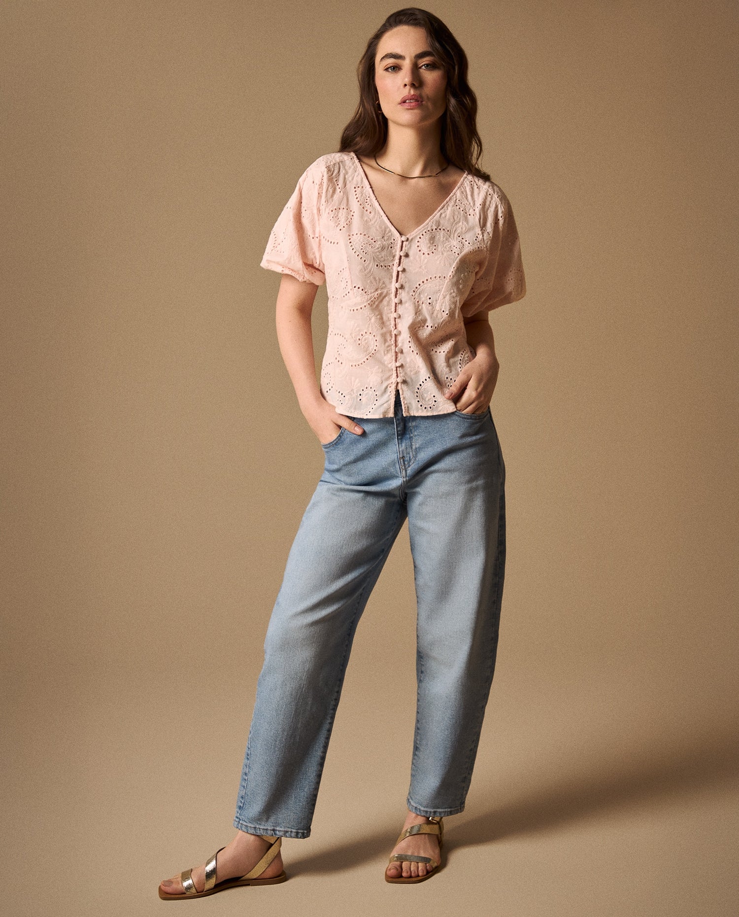 Camisa Rosa con Bordados Calados Artesanales - Rosa
