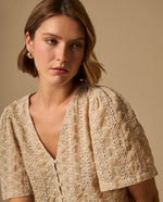 Camisa Bordada con Detalles Artesanales - Beige