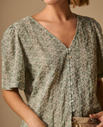 Camisa Bordada con Detalles Artesanales - Verde