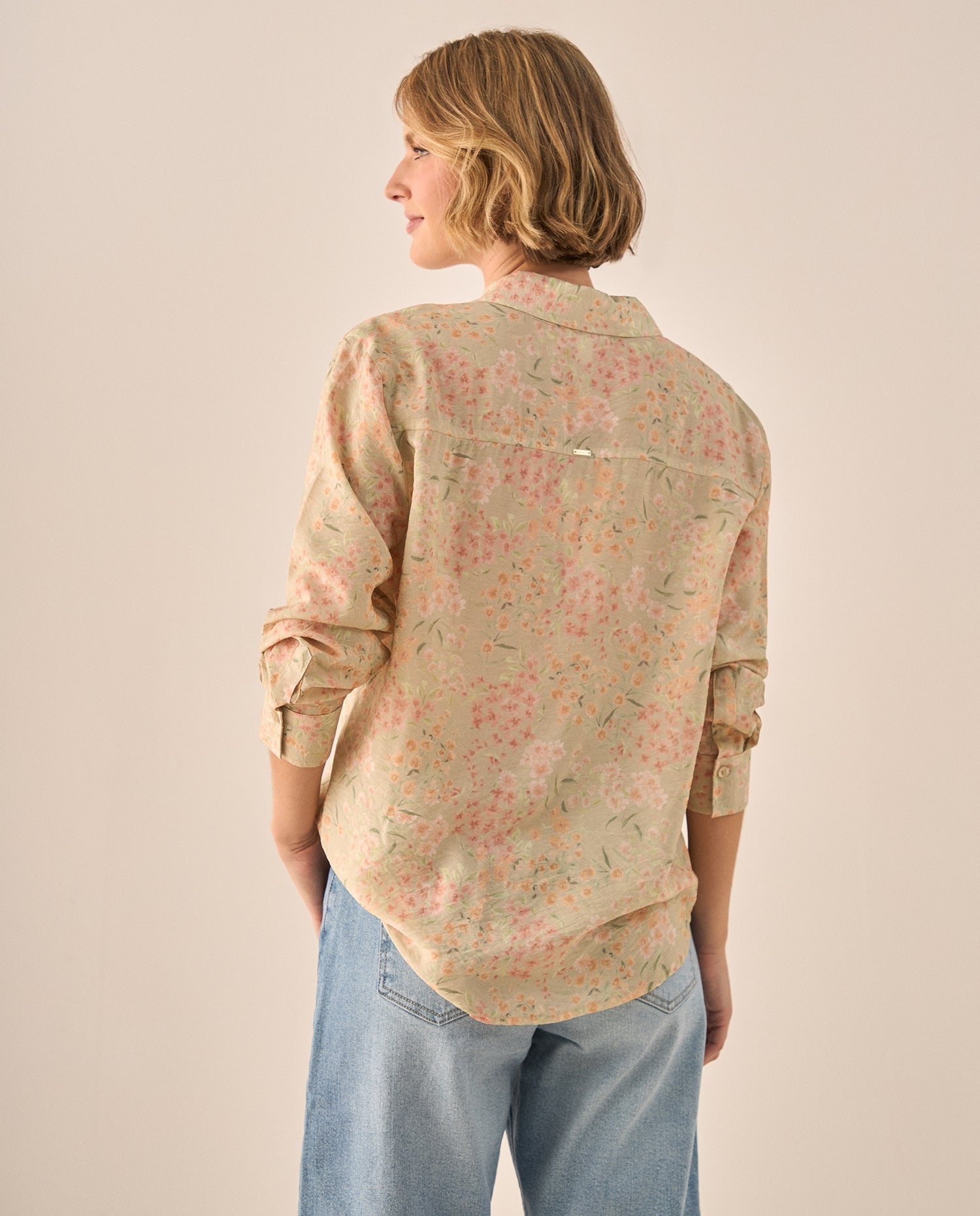 Camisa Floral Rosa Claro Manga Larga - Rosa