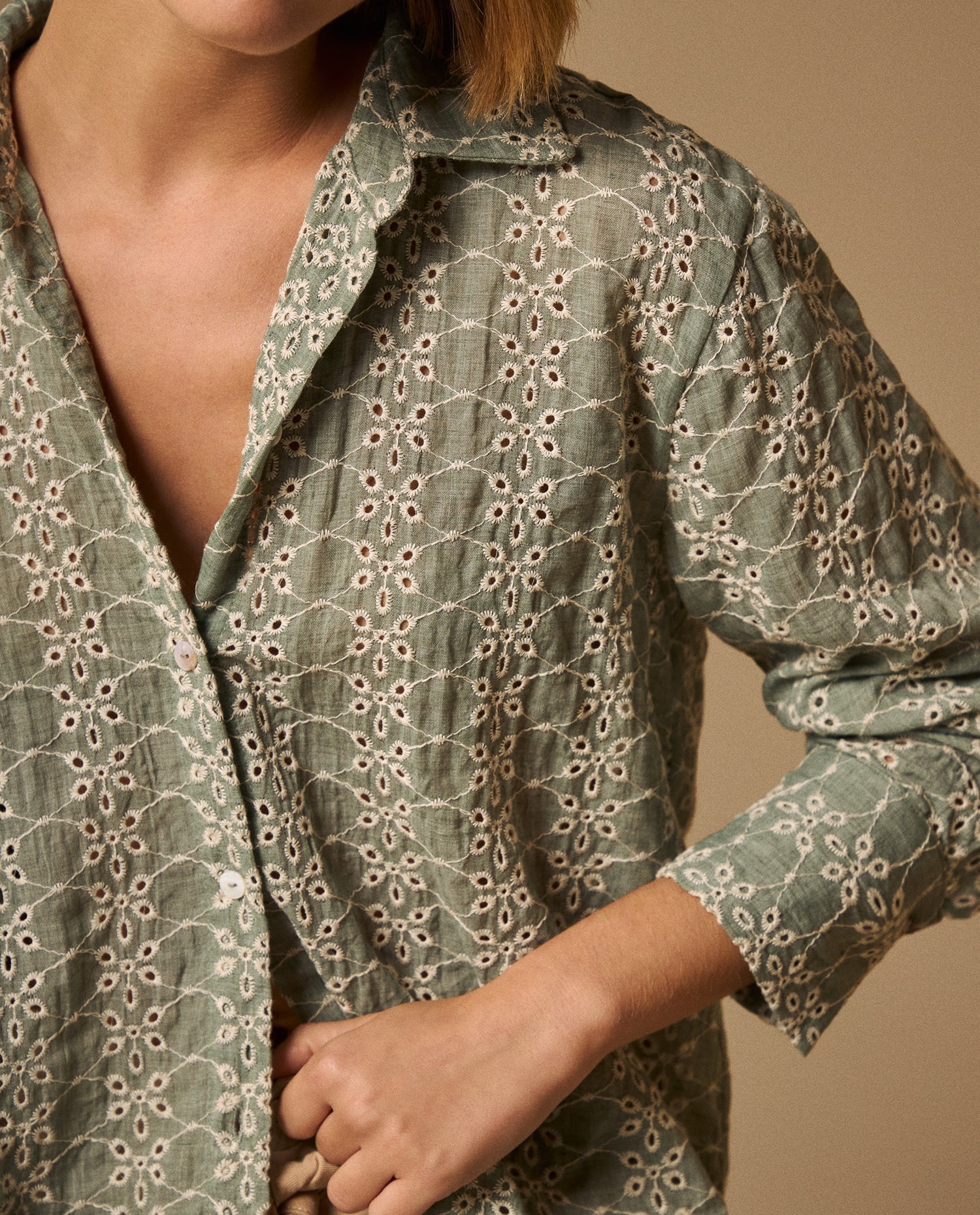Camisa con Bordado Inglés Calado - Verde