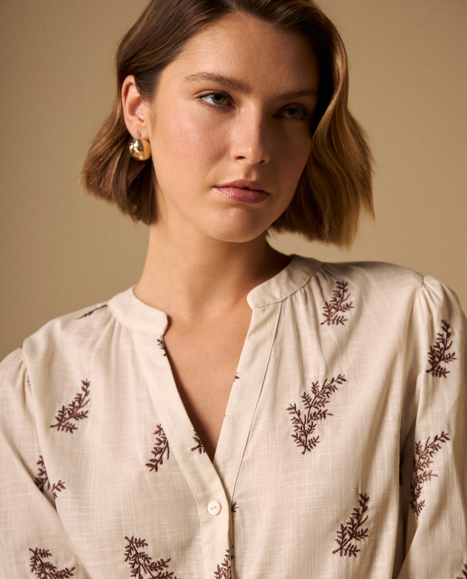 Camisa con Estampado - Café