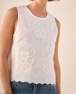 Blusa Blanca con Bordados Florales Artesanales - Crudo