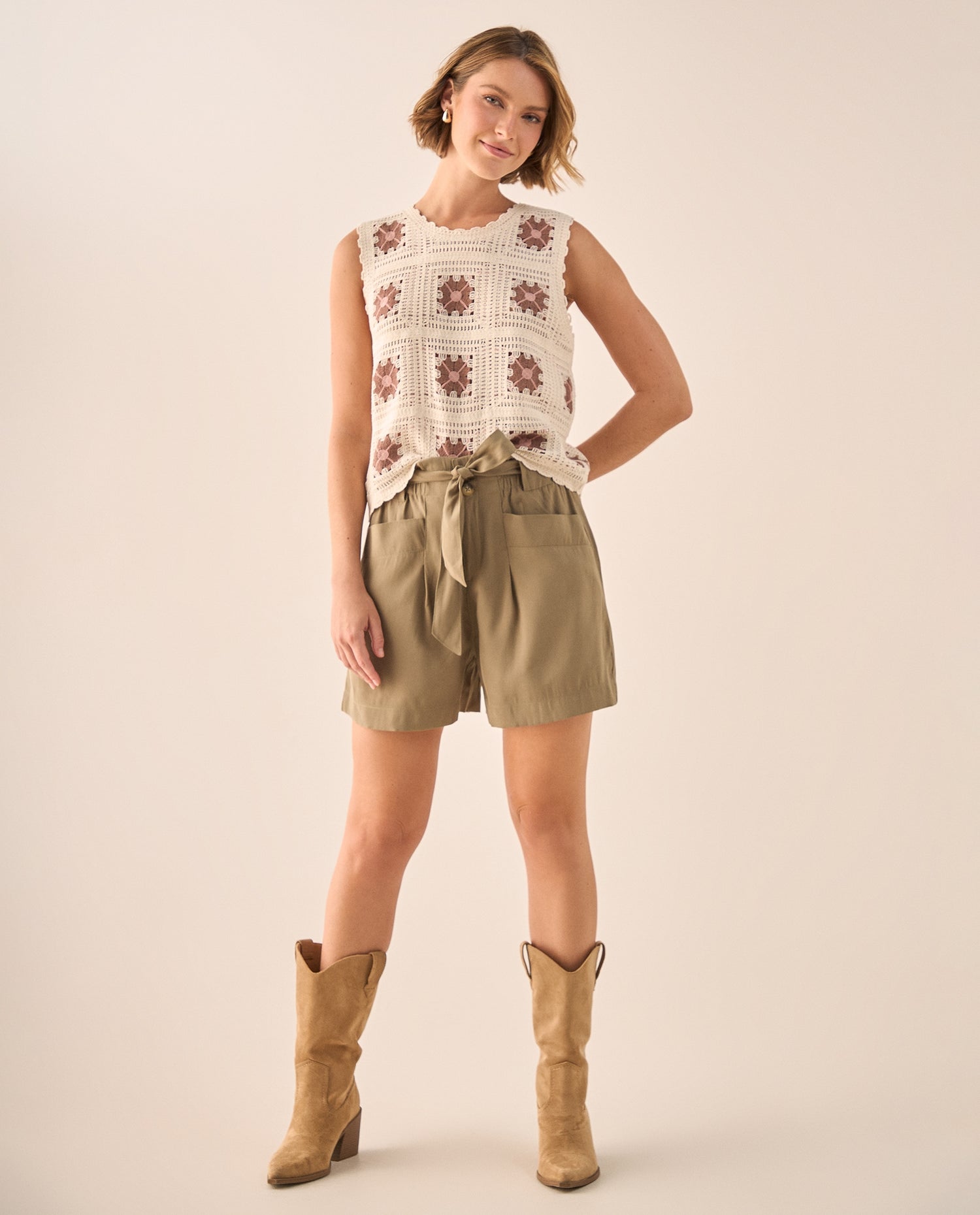 Camisa Crochet Artesanal con Cuadros Florales - Crudo
