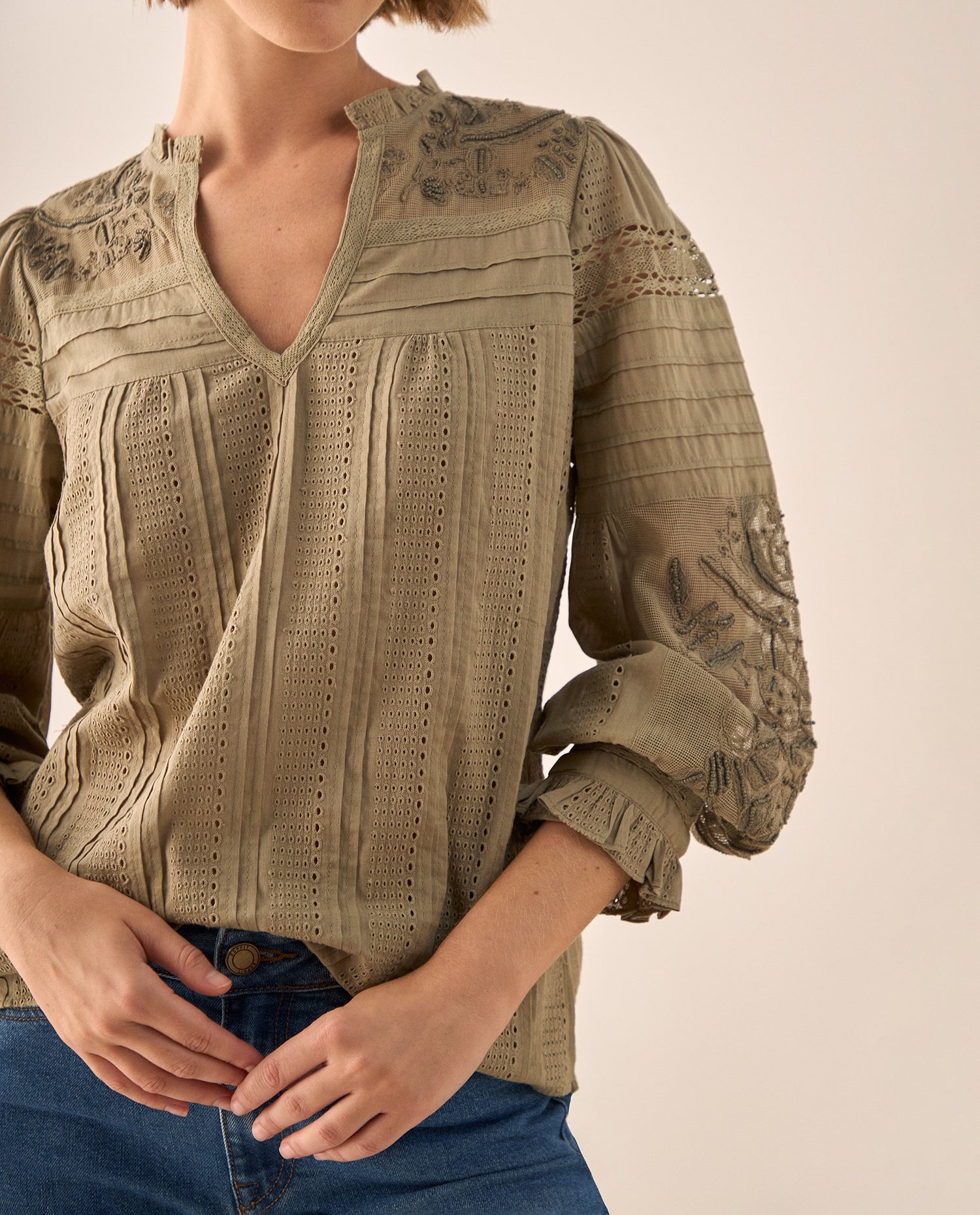 Camisa Verde con Bordados Florales - Verde
