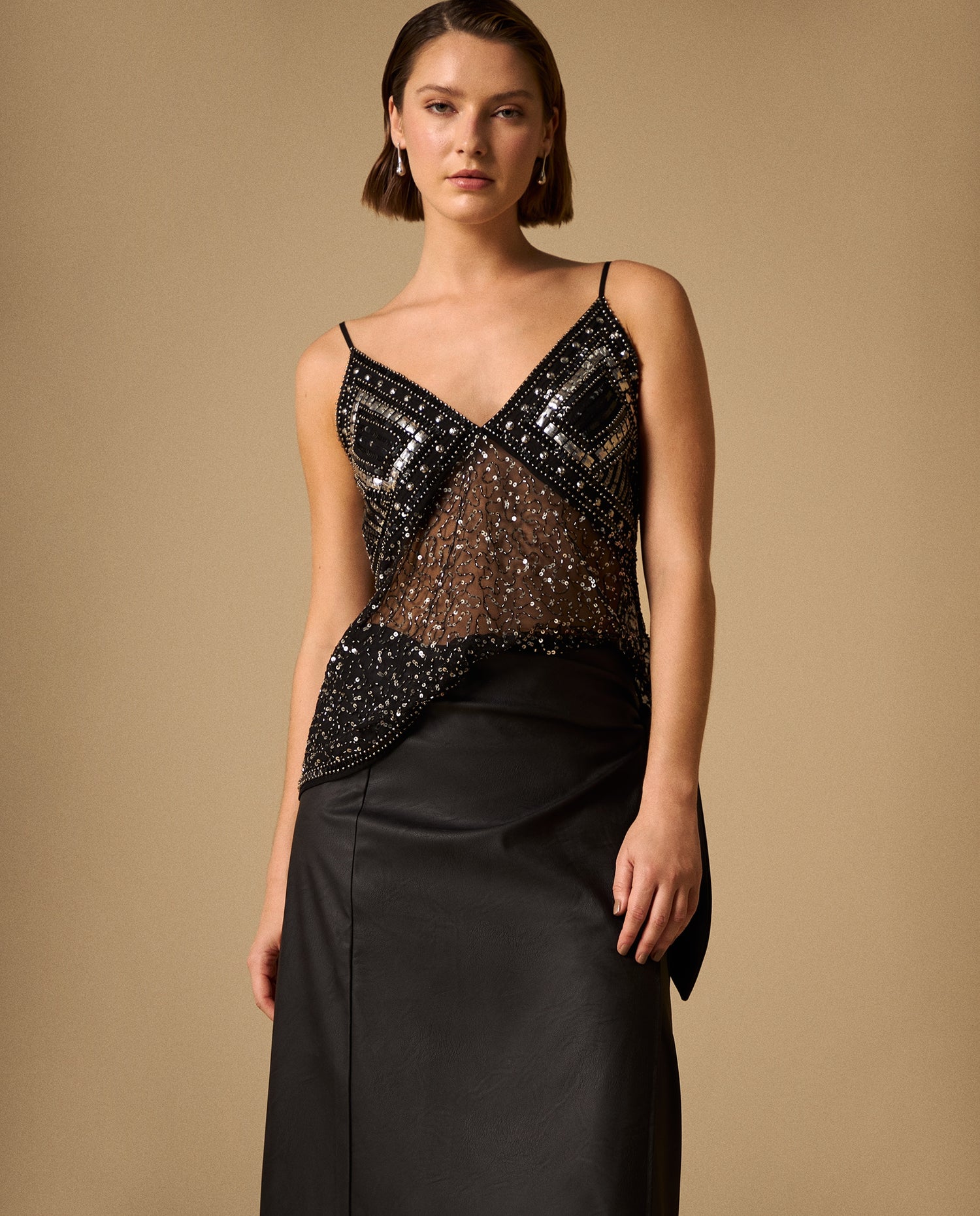 Camisa Negra con Lentejuelas y Transparencias - Negro