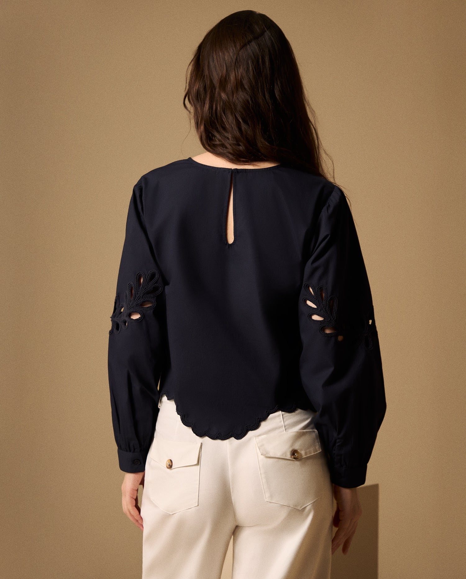 Camisa Azul con Bordados y Calados Artesanales - Azul