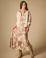 Chaqueta con bolsillos frontales y cierre de botones - Beige