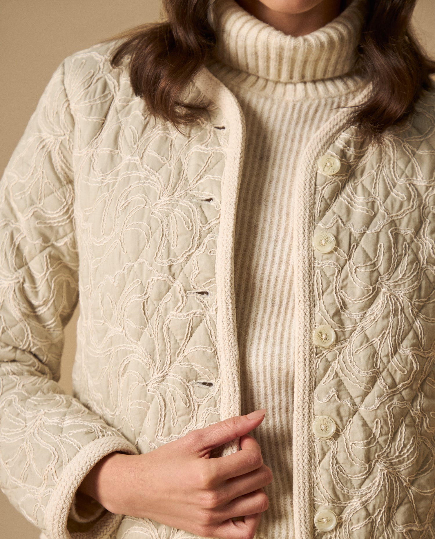 Chaqueta corta acolchada con estampado continuo - Verde