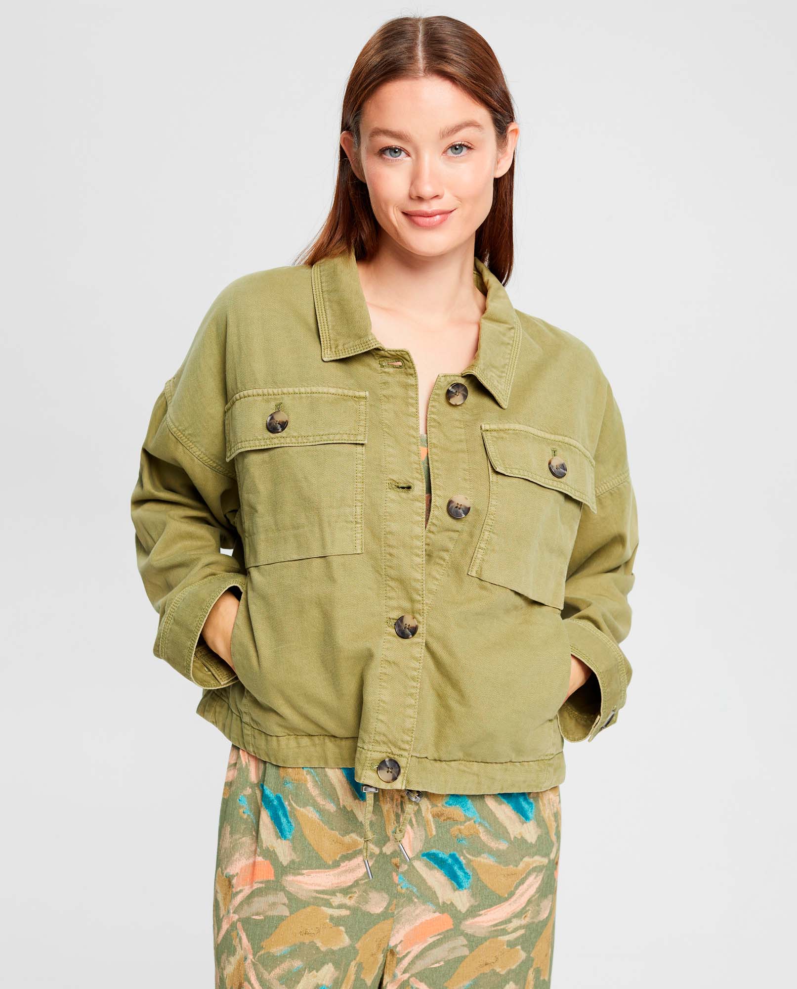 Chaqueta con bolsillos de parche para mujer - Verde 34_622E715_101200_0