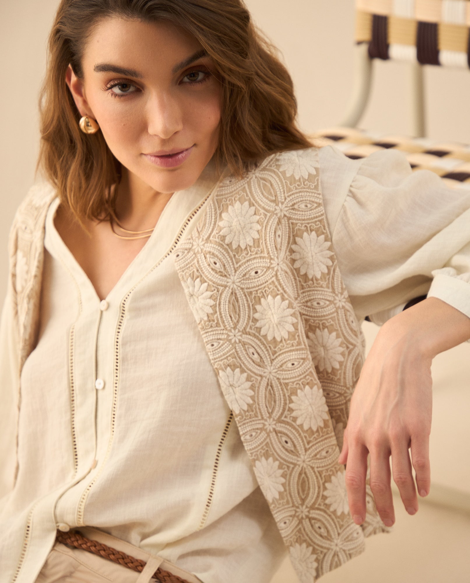 Chaqueta tipo chaleco para mujer - Beige 34_622G006_BEI151307_0