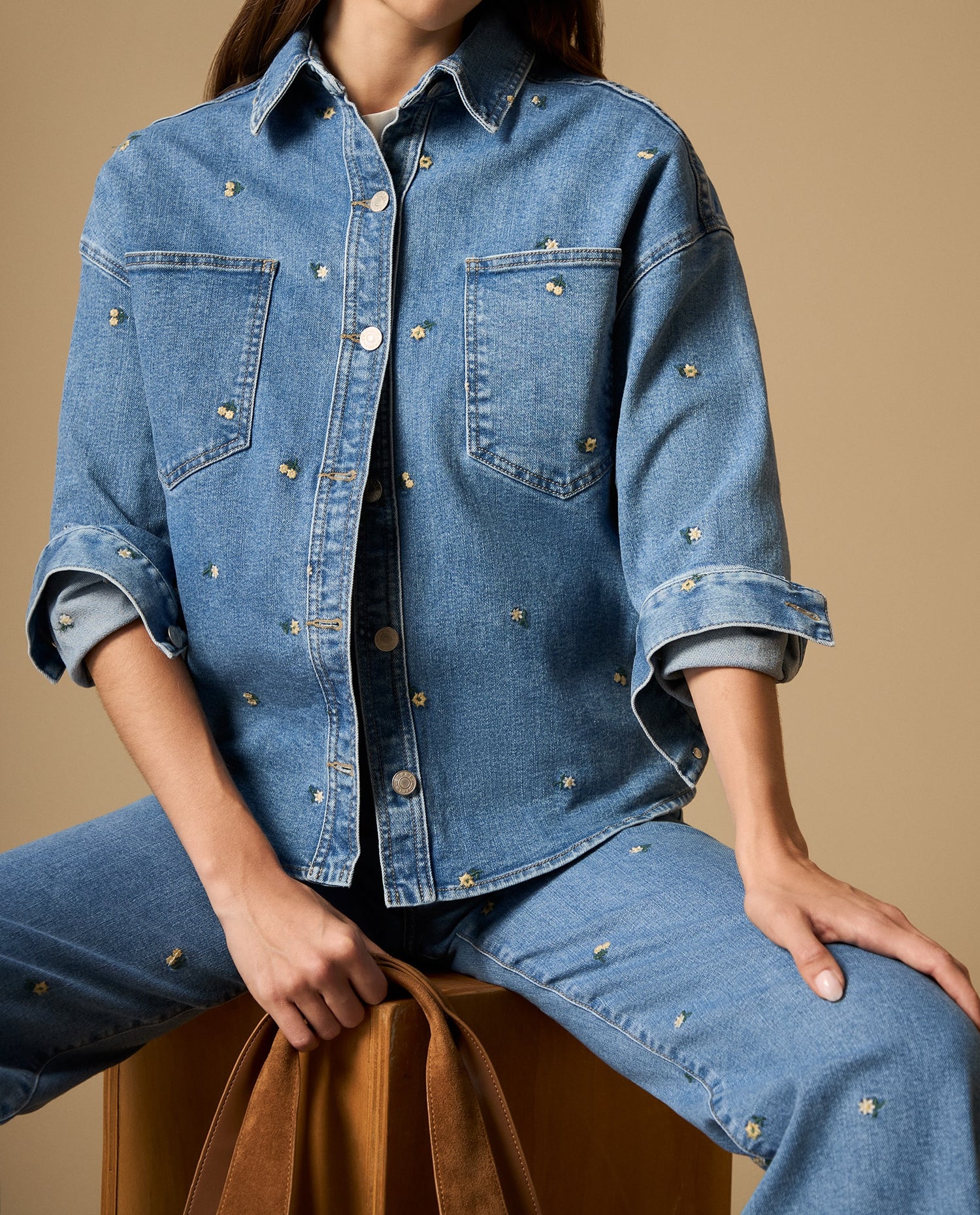 Chaqueta denim con bordado floral - Azul