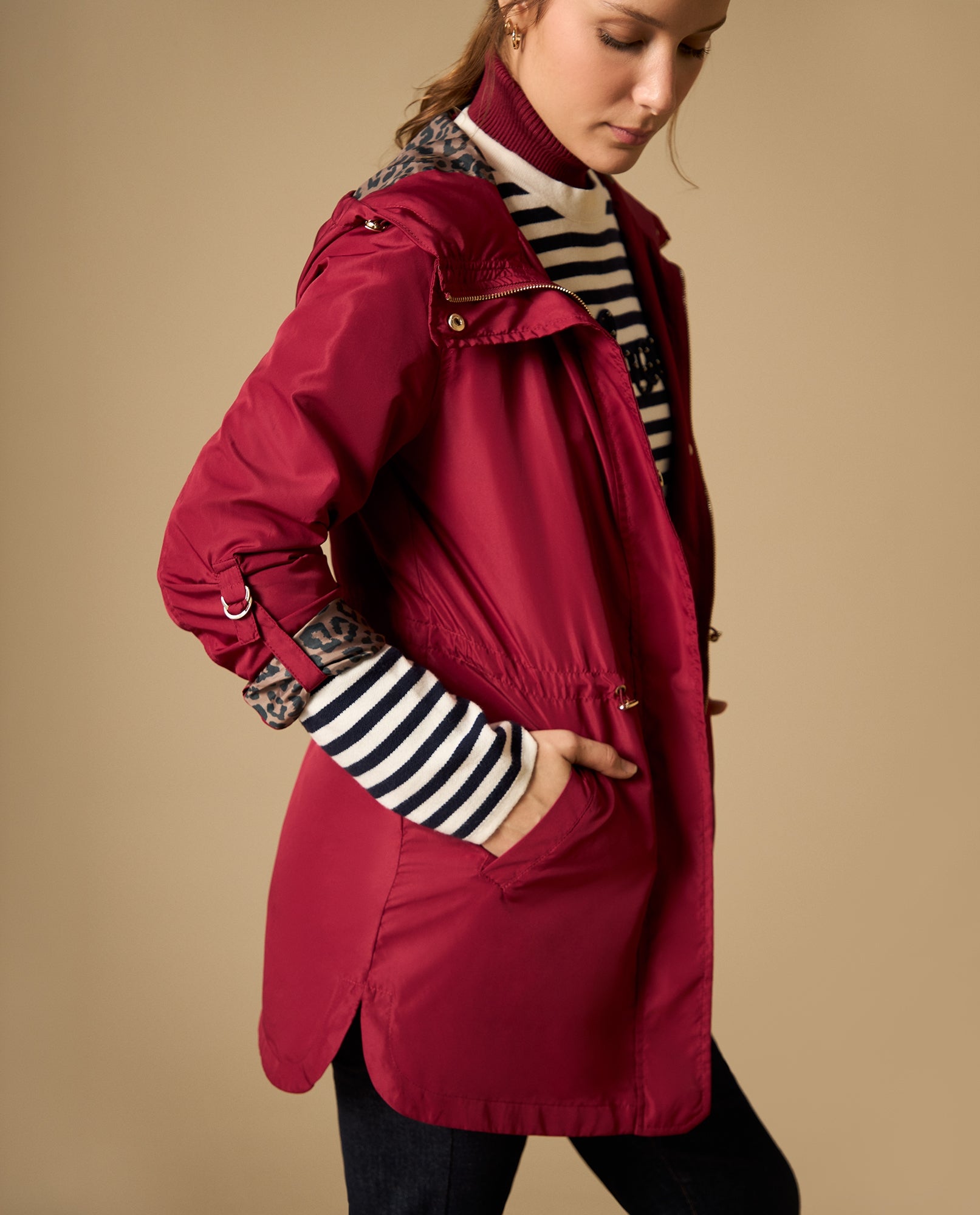 Chaqueta con capucha y ajuste en cintura - Rojo 34_622H213_ROJ191934_4