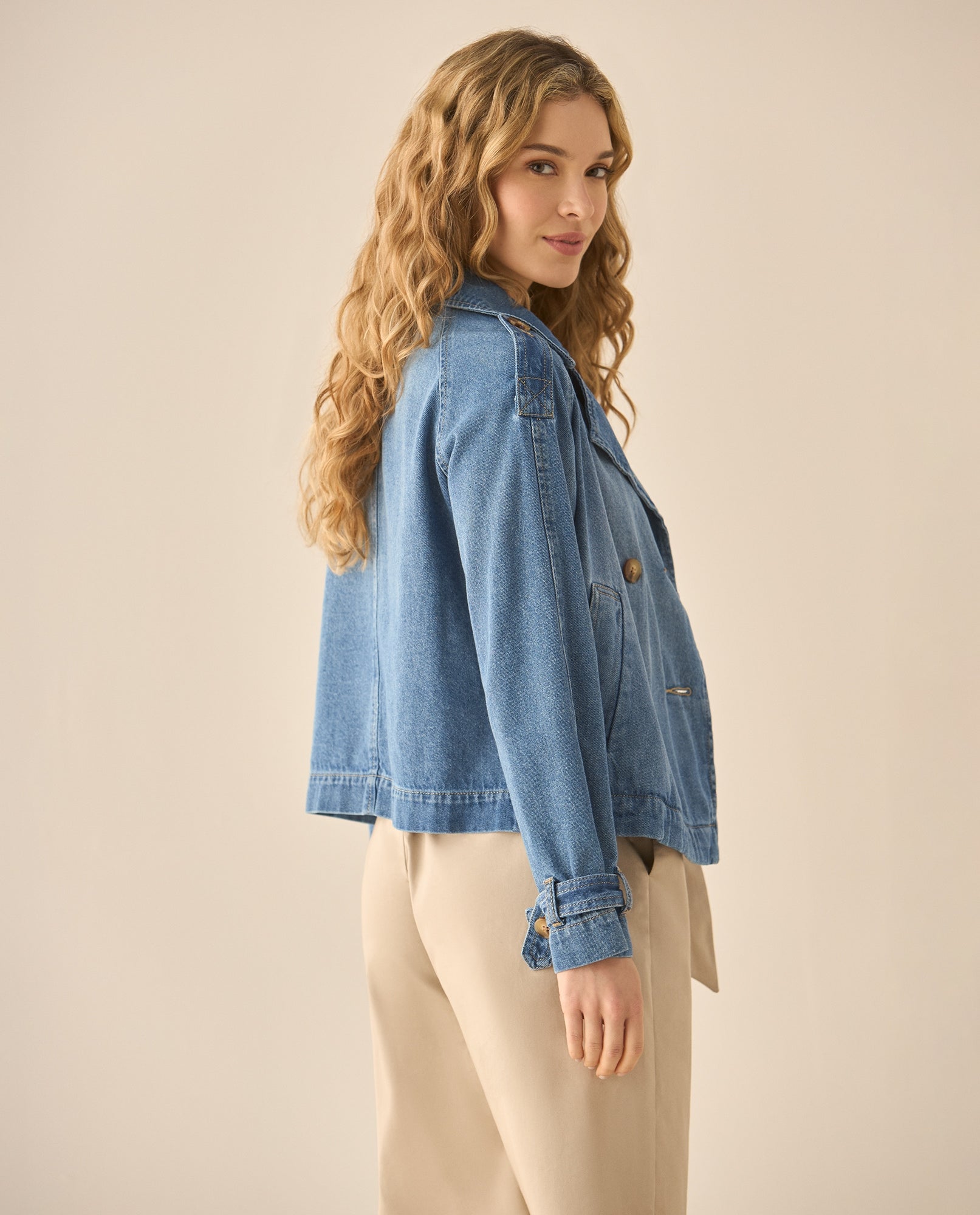 Chaqueta en denim tono medio para mujer - Azul 34_623G002_AZU174027_6