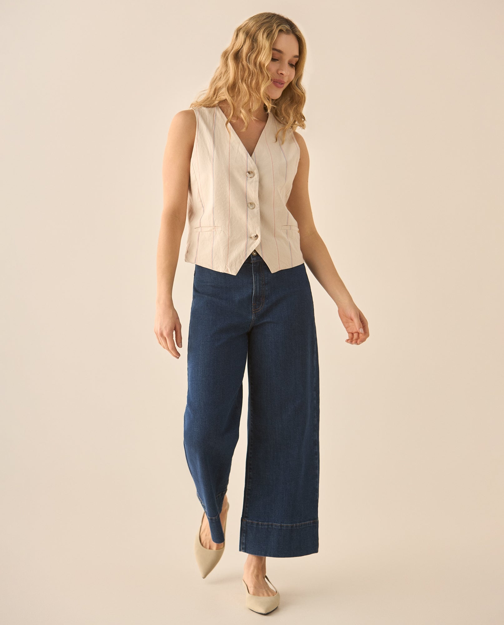 Chaleco de escote en V con líneas verticales para mujer - Crudo 34_623G008_CRU130401_5