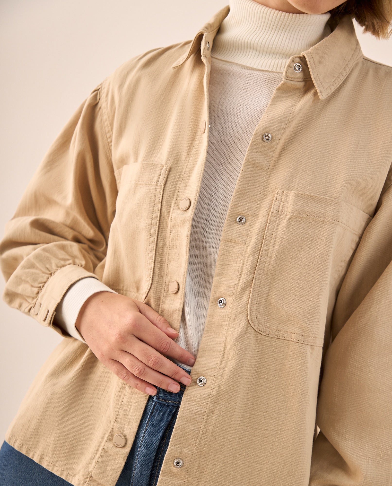Chaqueta Beige con Puños Elásticos y Bolsillos - Beige 34_629G001_BEI151116_3