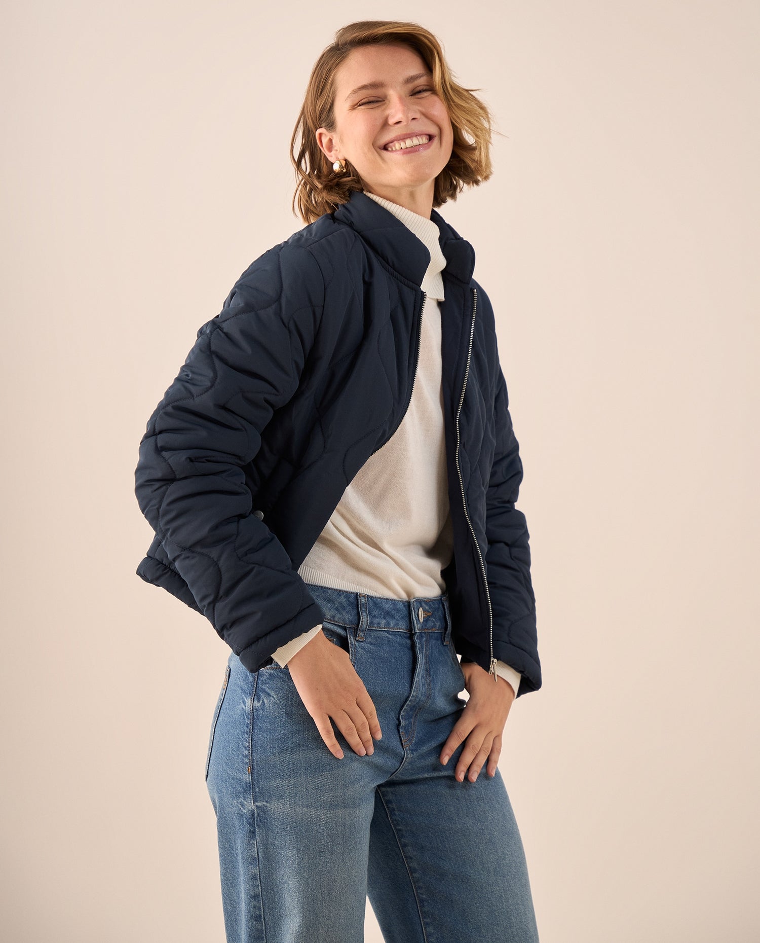 Chaqueta Acolchada Azul con Patrón Diamante - Azul