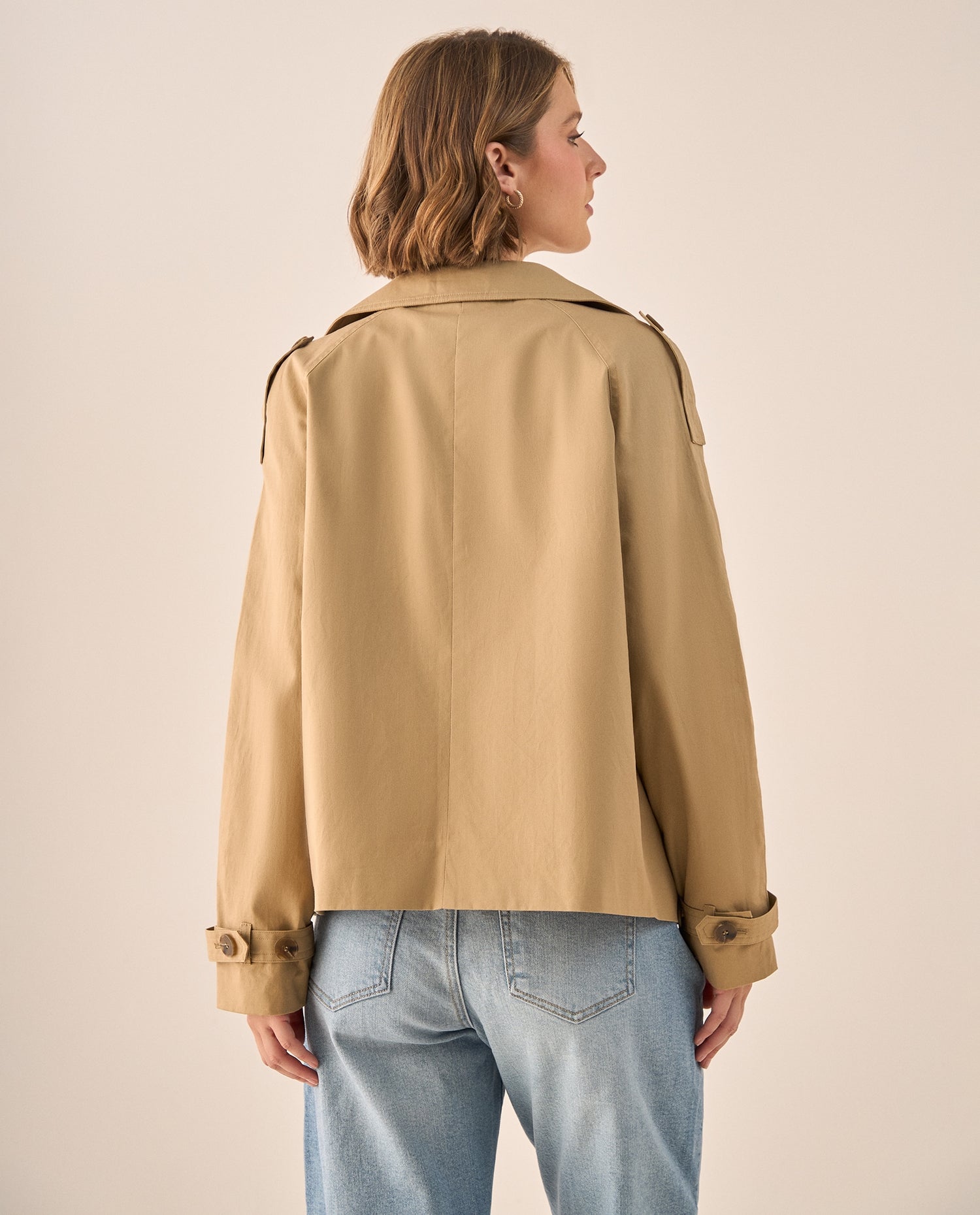 Trench Verde Olivo con Doble Botonadura - Verde