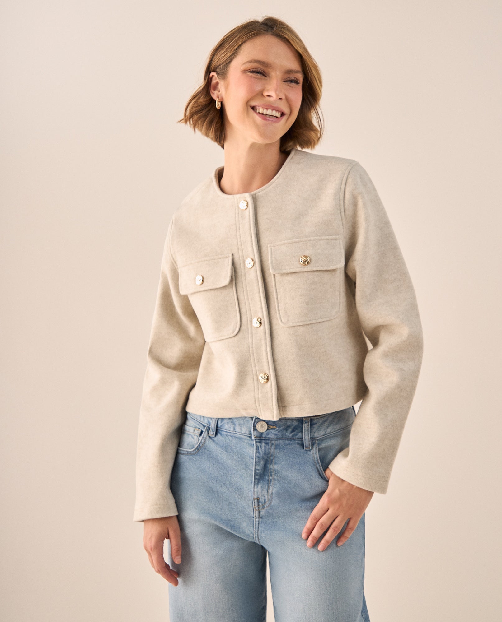 Chaqueta Cropped Beige con Botones Dorados - Beige 34_629G209_BEI130607_0