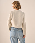 Chaqueta Cropped Beige con Botones Dorados - Beige