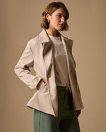 Abrigo Cruzado Beige con Cinturón Ajustable - Beige
