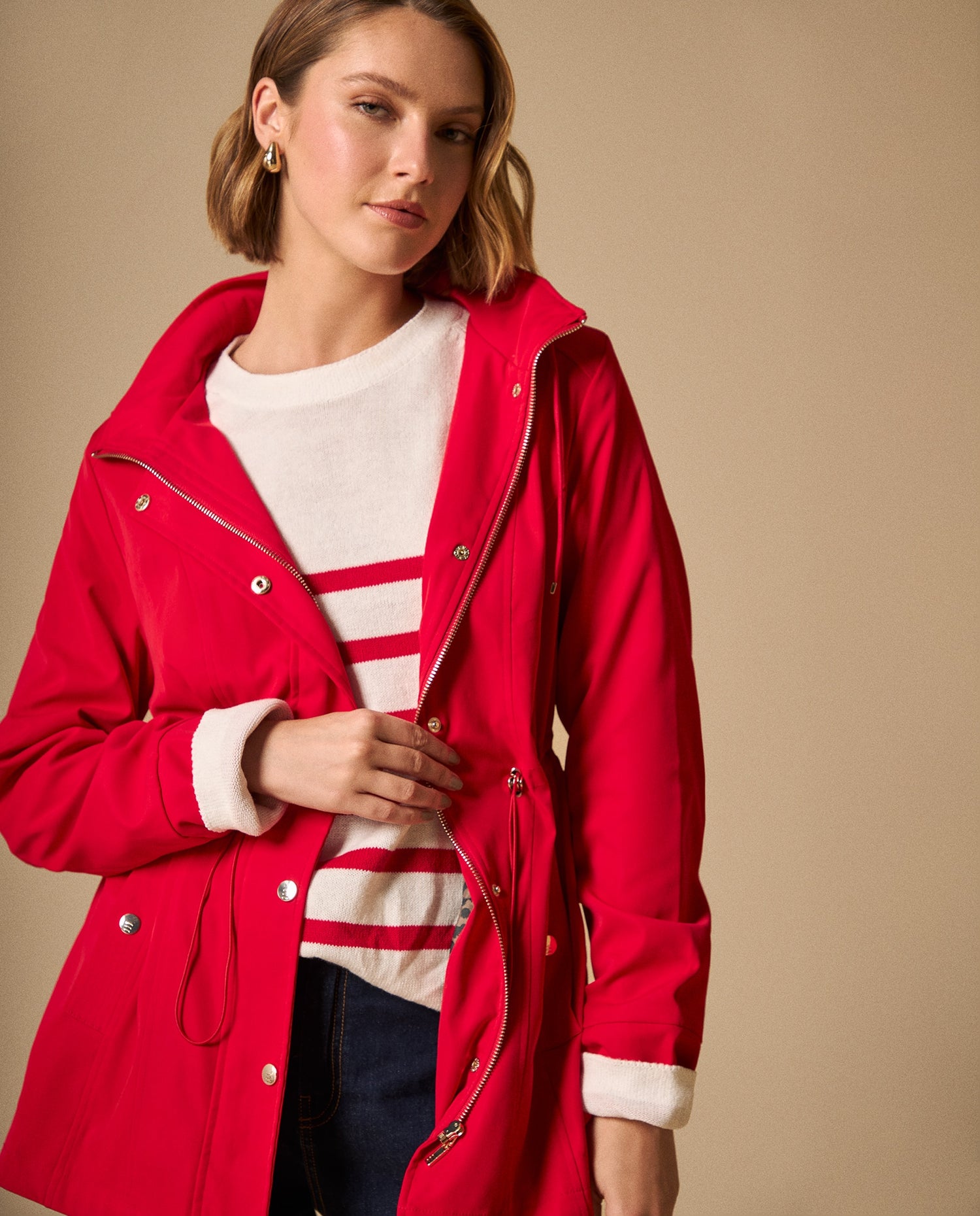 Chaqueta con Capucha y Forro Animal Print - Rojo