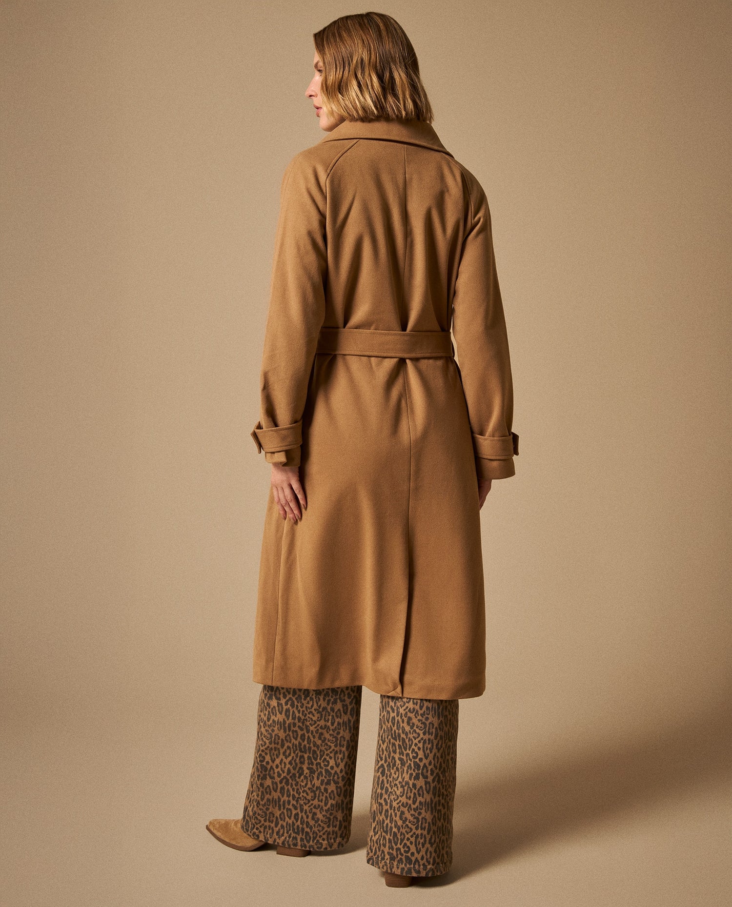 Gabardina Beige Cruzada con Cinturón - Beige