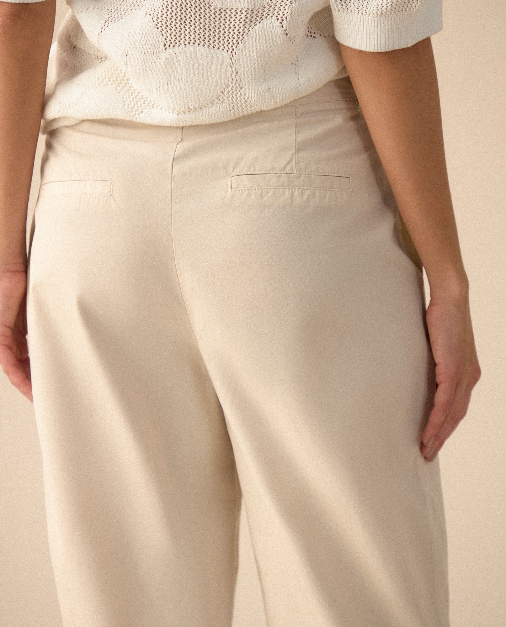 Pantalón clásico con bolsillos de ribete para mujer - Crudo 34_631G002_CRU126204_5