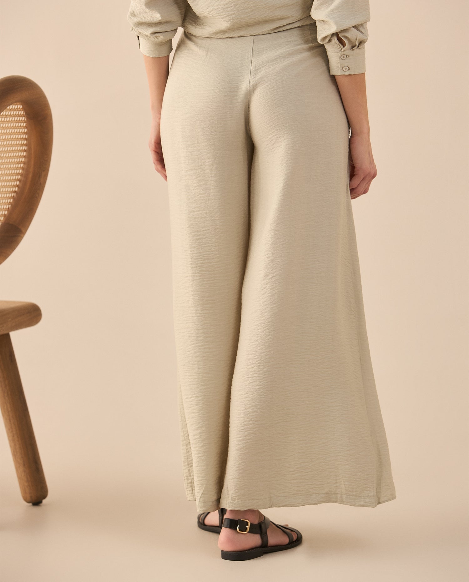 Pantalón de diseño cruzado para mujer - Beige