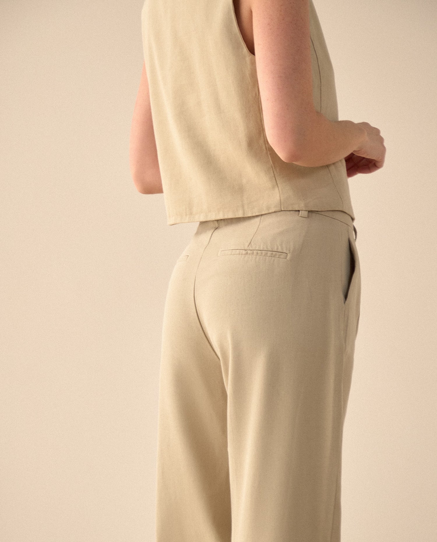 Pantalón con aberturas laterales en bota para mujer - Verde