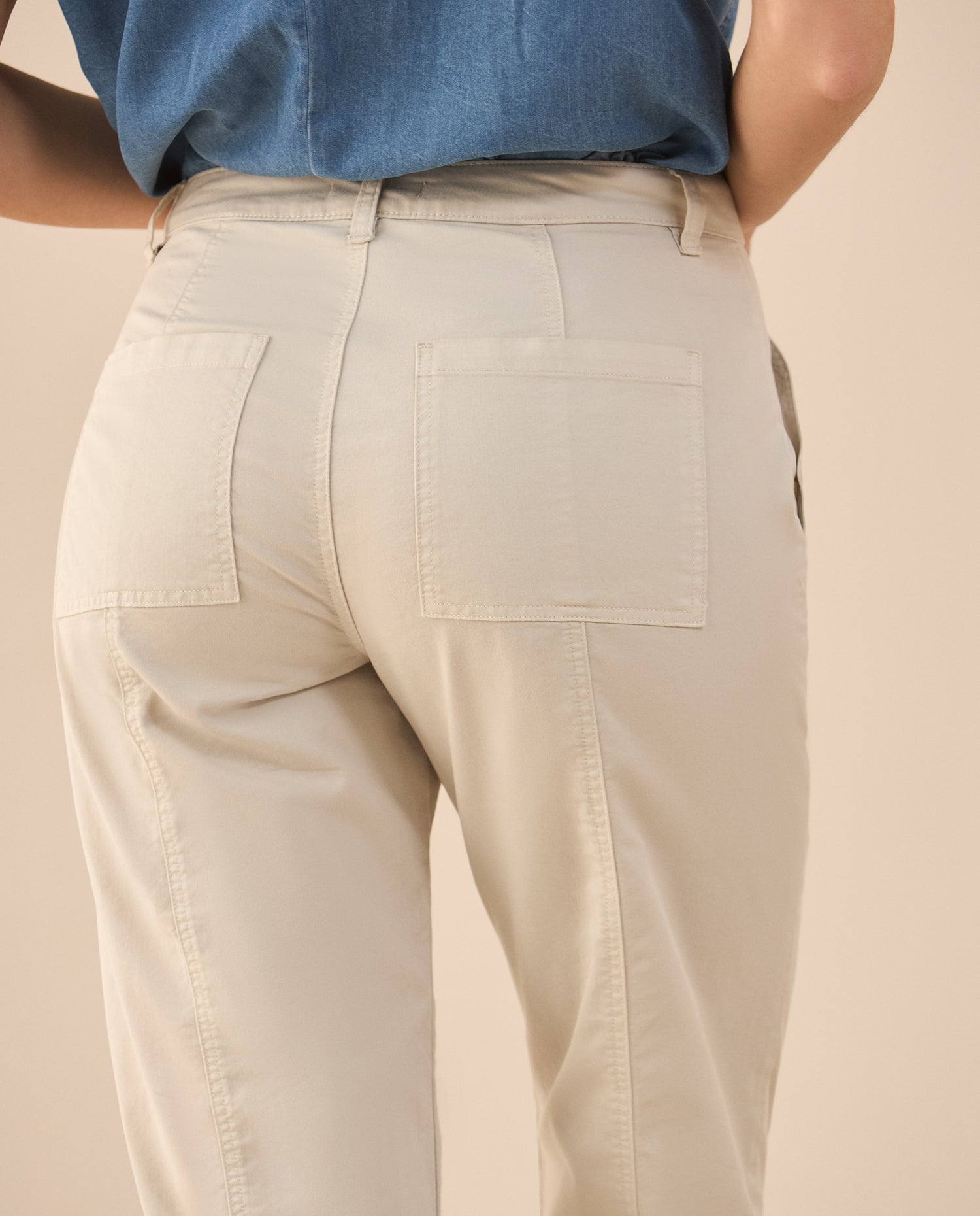 Pantalón con cordón ajustable para mujer - Crudo