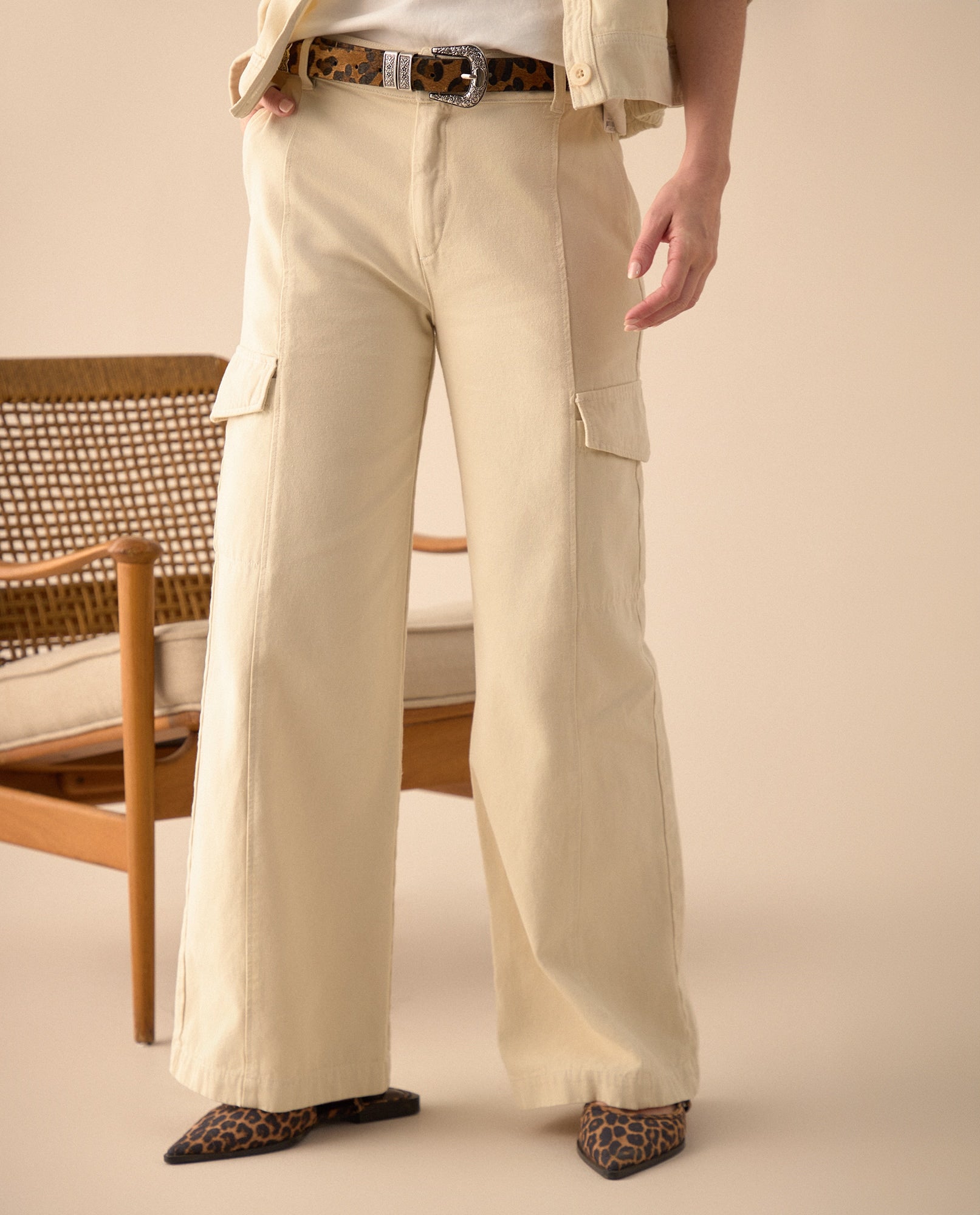 Pantalón tipo cargo para mujer - Crudo 34_631G017_CRU110604_3