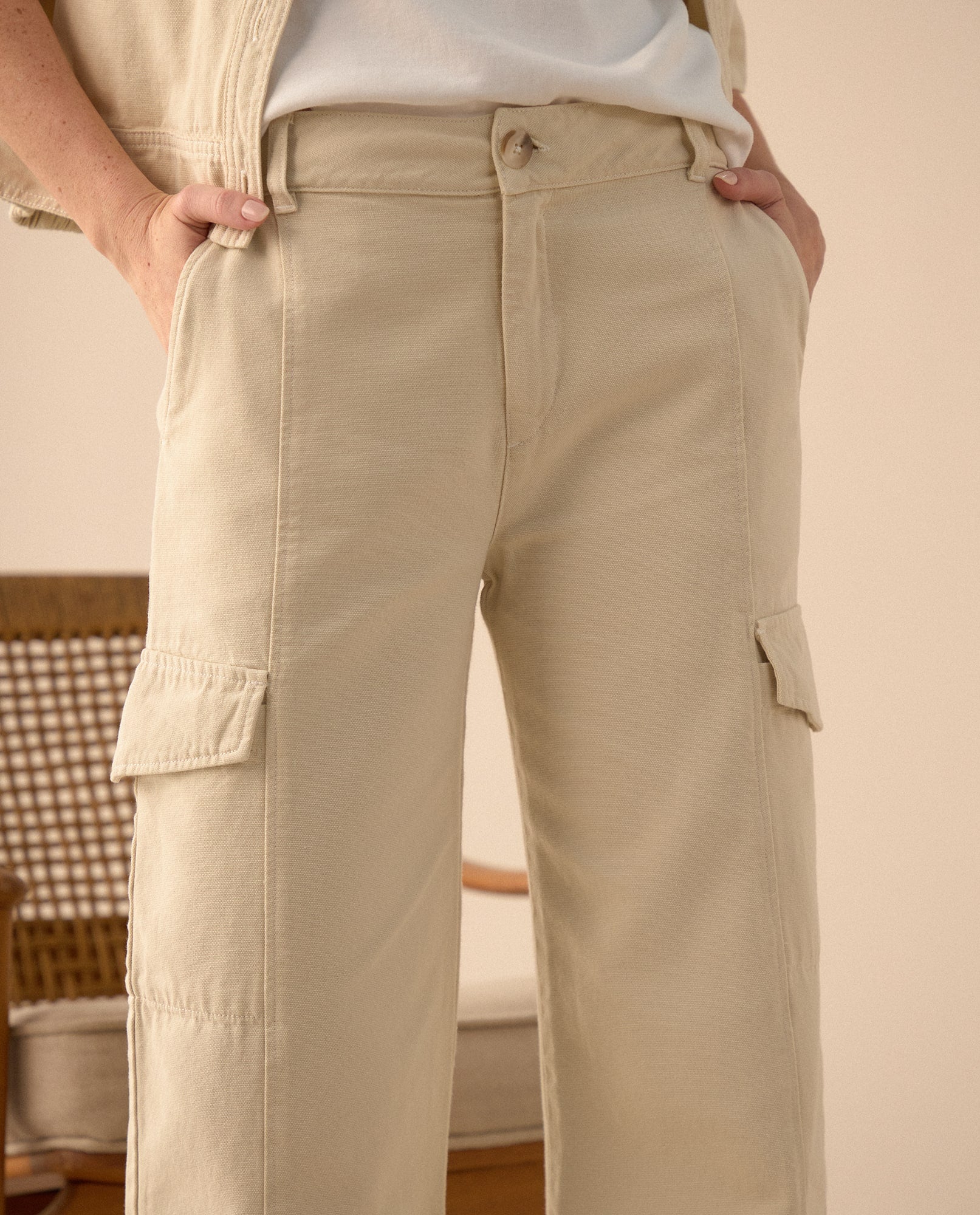 Pantalón tipo cargo para mujer - Crudo 34_631G017_CRU110604_5