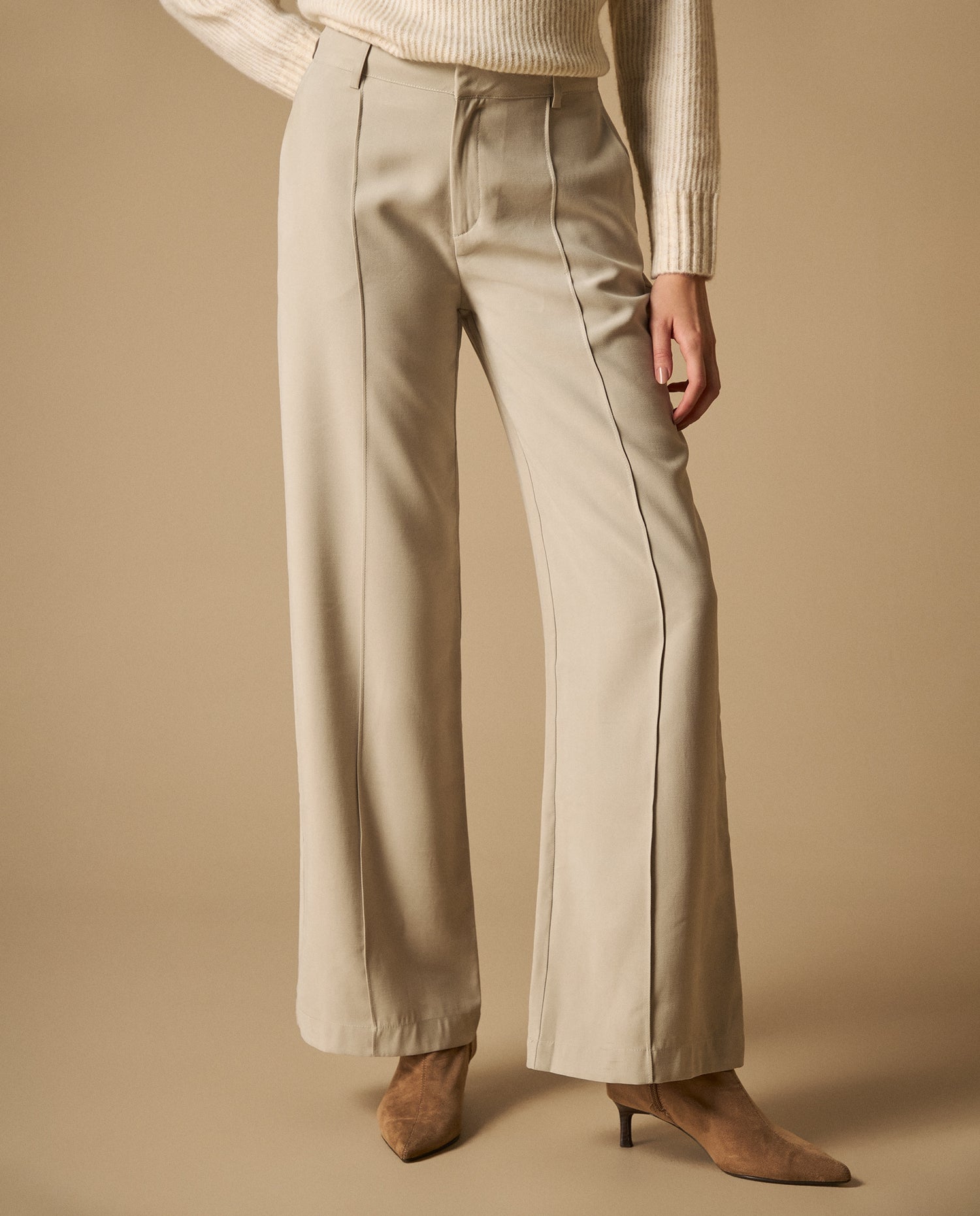 Pantalón fluido con pinzas fit relajado - Gris