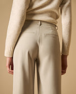 Pantalón fluido con pinzas fit relajado - Gris