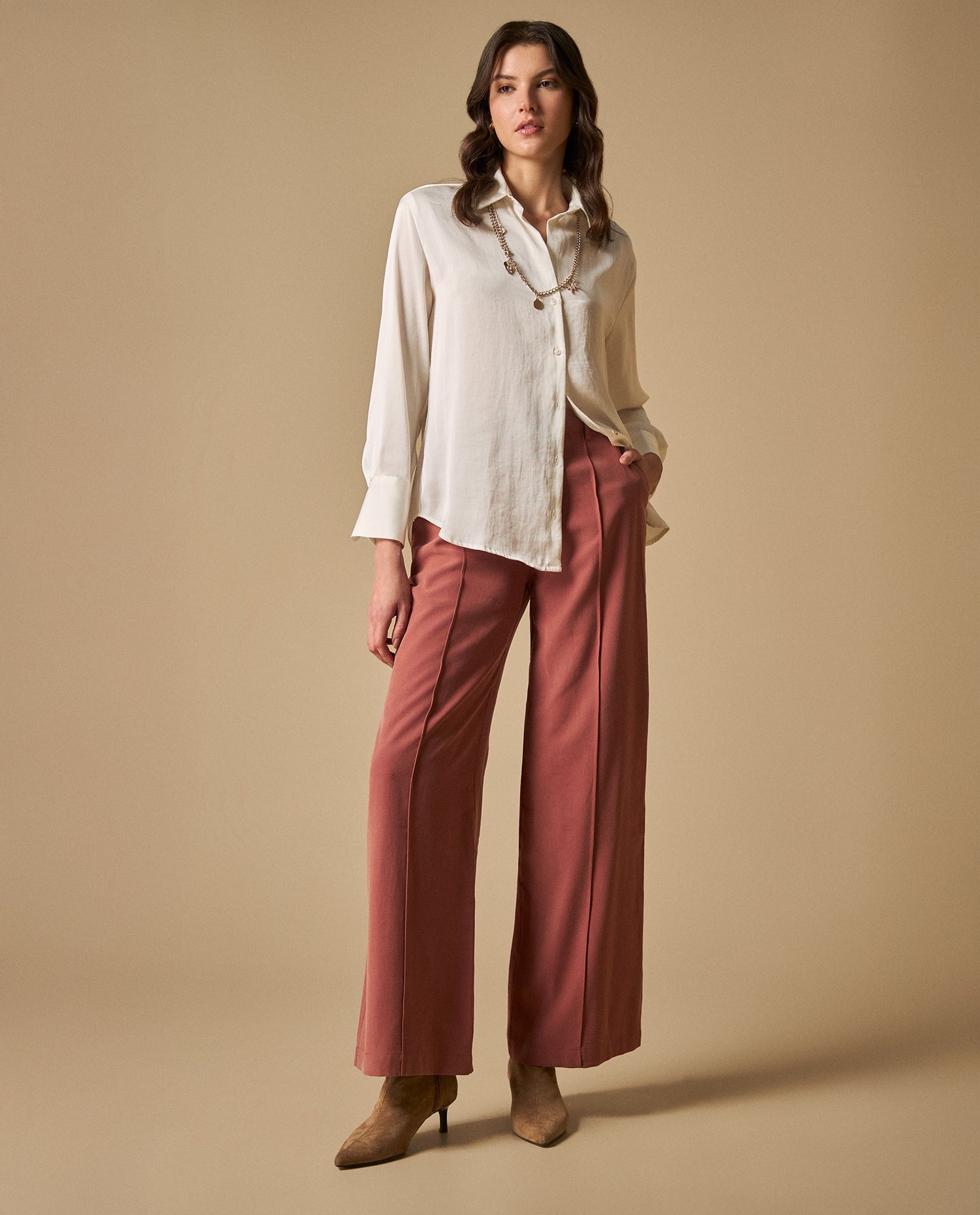 Pantalón fluido con pinzas fit relajado - Rosa