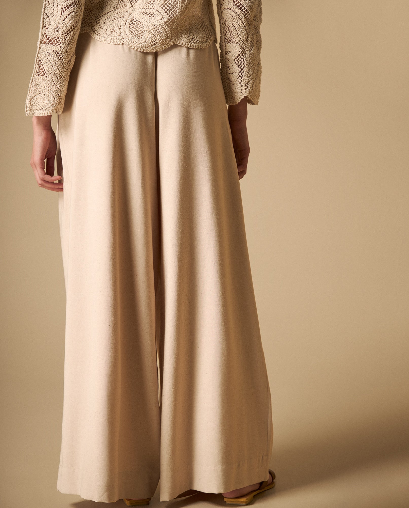 Pantalón con prenses largo tobillero - Beige 34_631H010_BEI151306_5