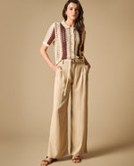 Pantalón largo con cinturón de silueta relajada - Beige