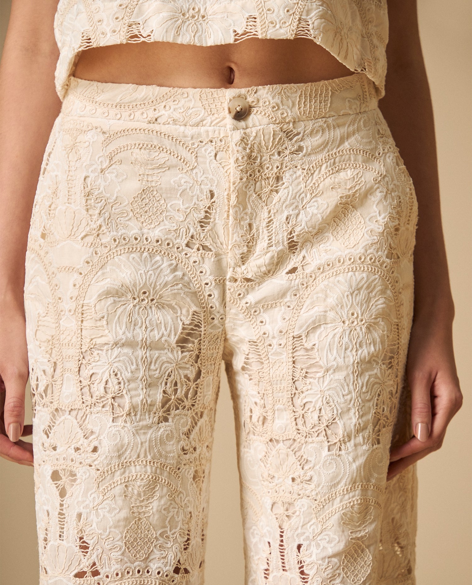 Pantalón largo de tejido con textura silueta relajada - Beige