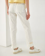 Pantalón con cortes en frente para mujer - Crudo