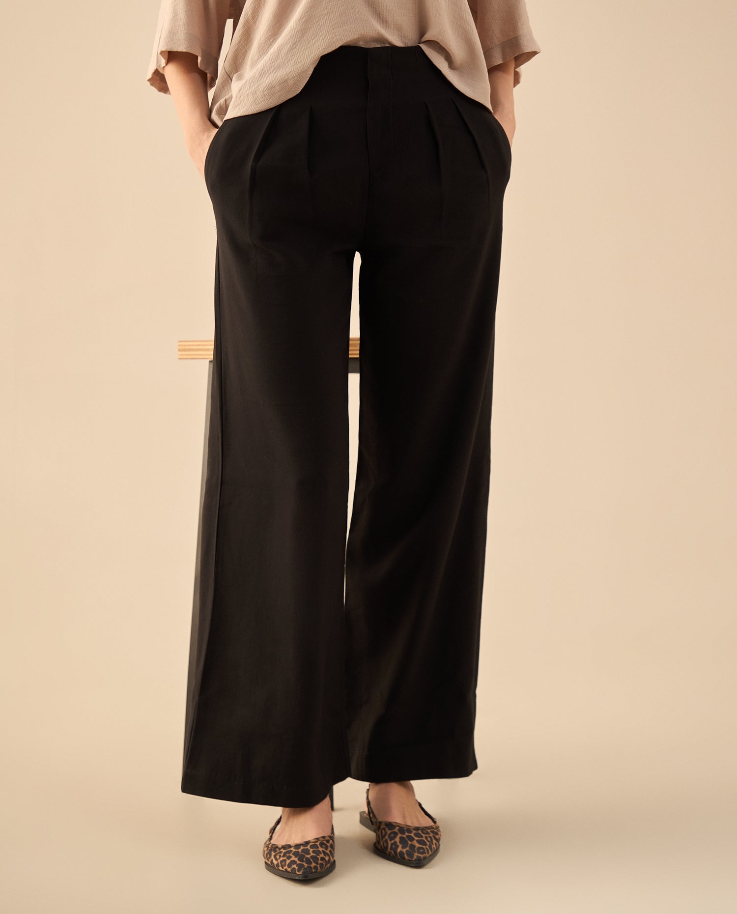 Pantalón de tono ultra oscuro para mujer - Negro