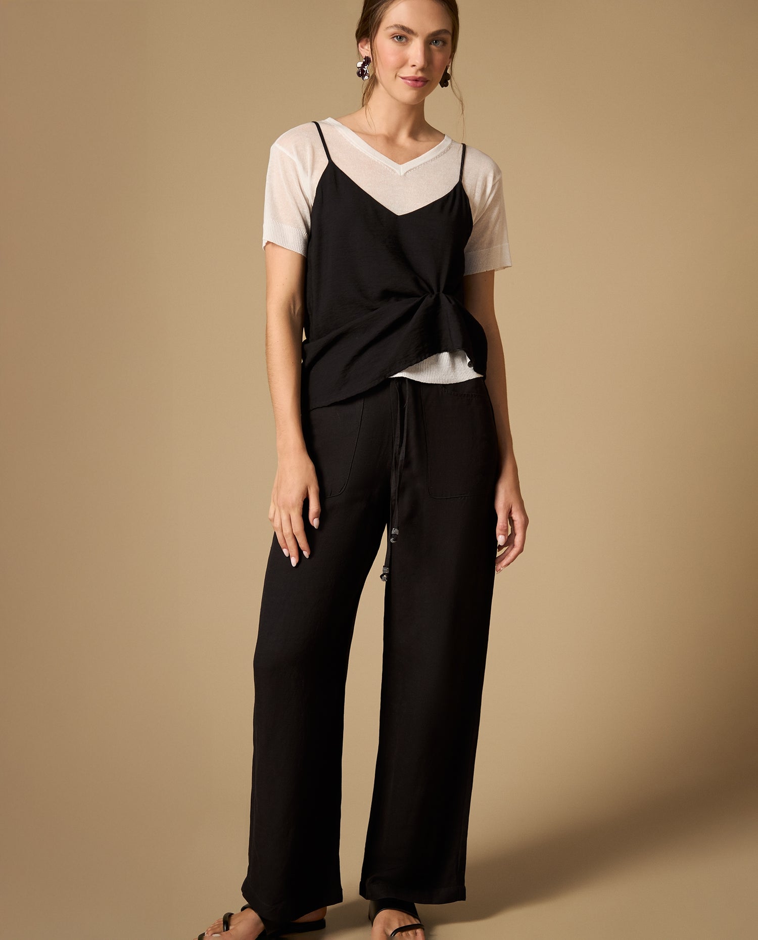 Pantalón recto tobillero con cordón ajustable - Negro
