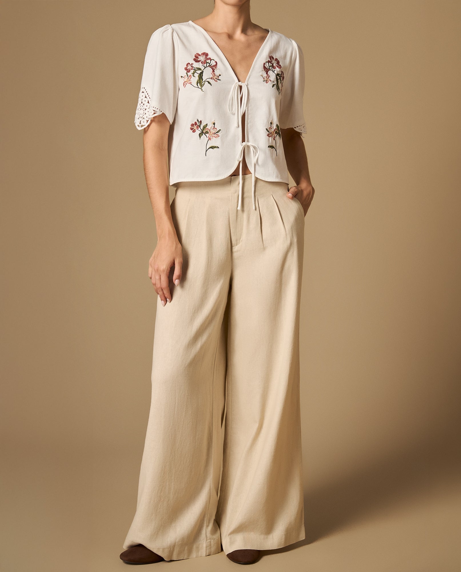 Pantalón recto con pinzas frontales - Beige 34_632H018_BEI151307_3