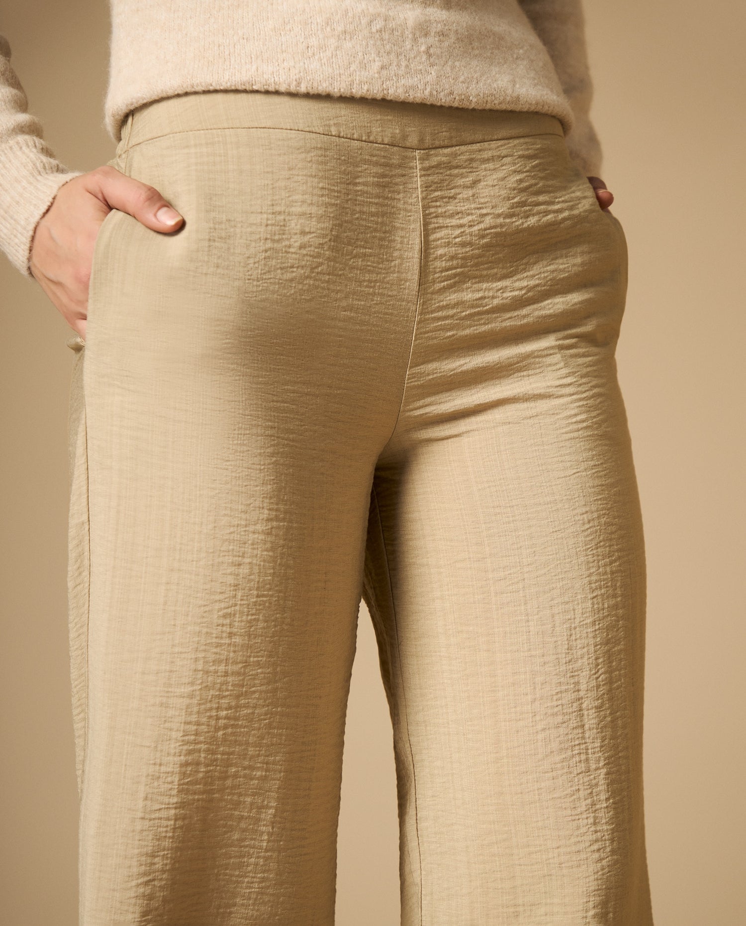 Pantalón silueta recta tejido fluido - Beige