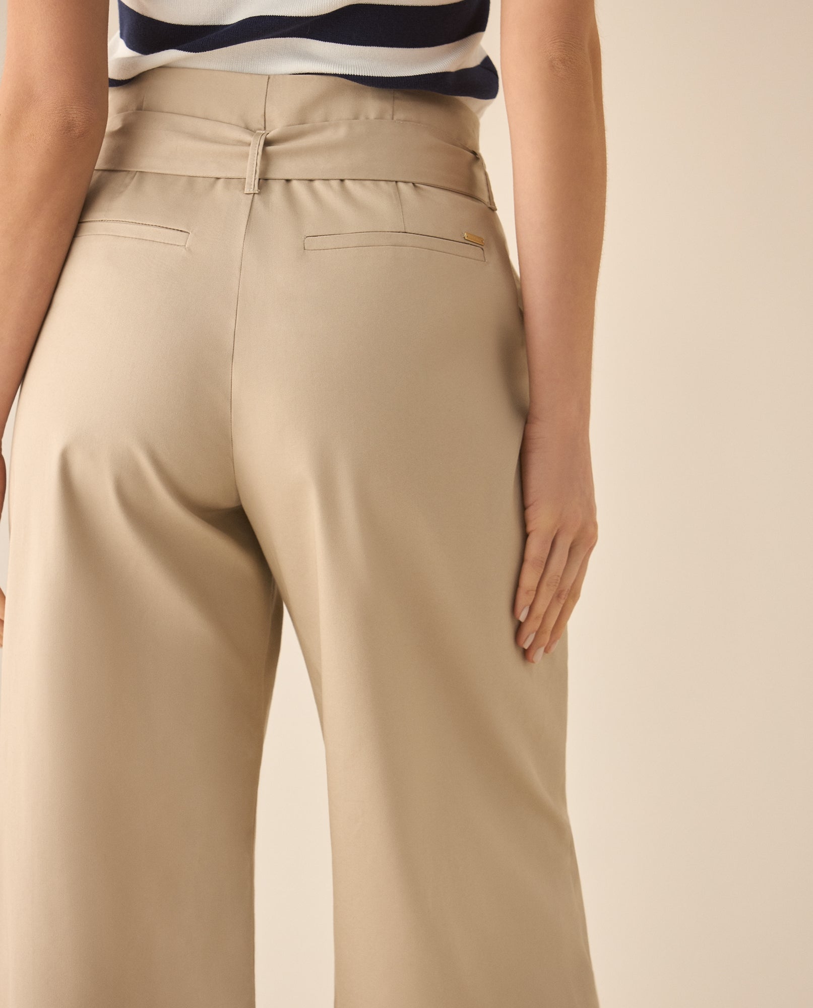 Pantalón recto con cinturon a juego para mujer  - Crudo 34_633G000_CRU151305_6