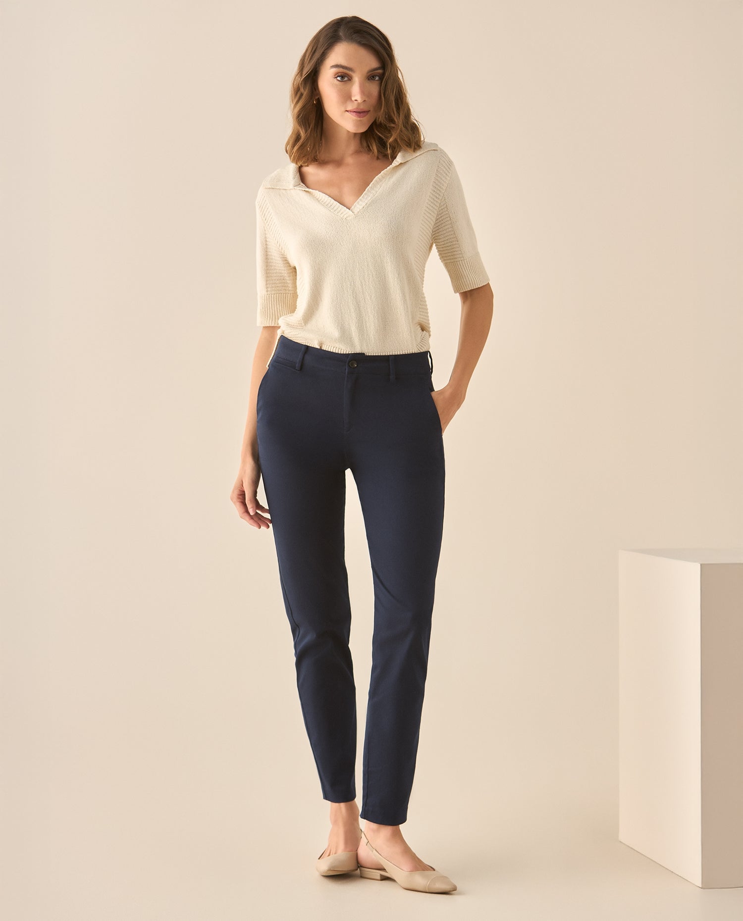 Pantalón clásico con bolsillos en diagonal para mujer  - Azul