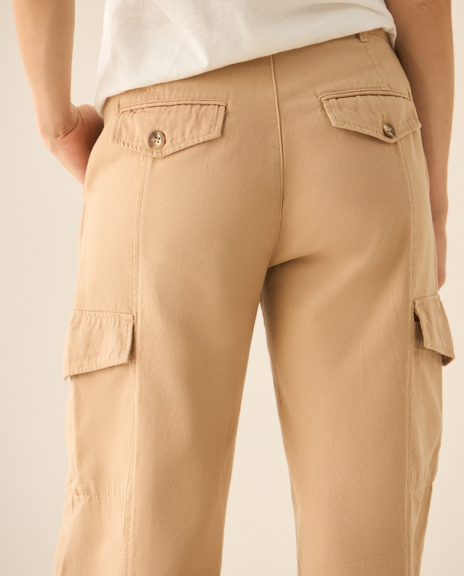 Pantalón tipo cargo para mujer - Beige 34_633G012_BEI151220_6