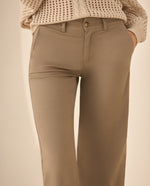 Pantalón clásico recto para mujer  - Beige