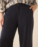 Pantalón fluido con pinzas en bota para mujer  - Azul